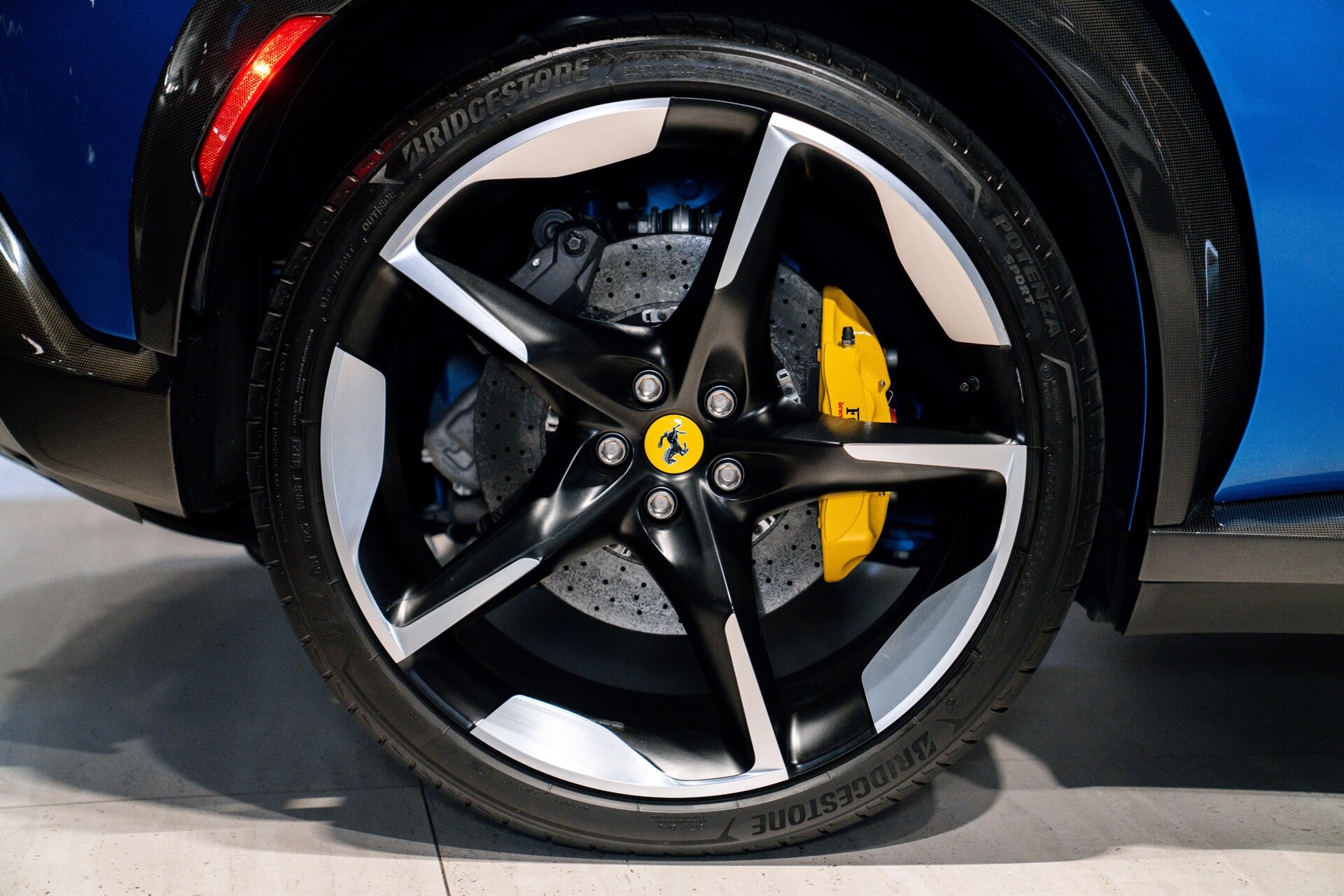 2024 Ferrari Purosangue - Photo 19