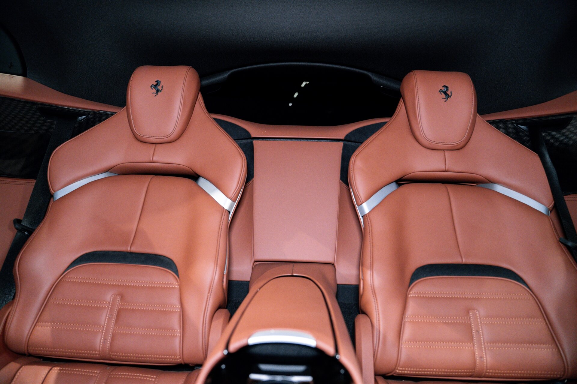 2024 Ferrari Purosangue - Photo 38
