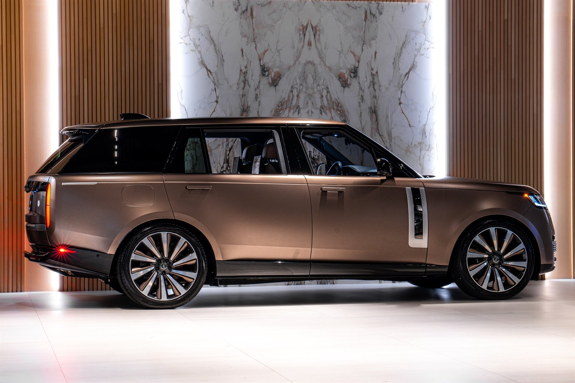 2023 Land Rover Range Rover - Photo 5