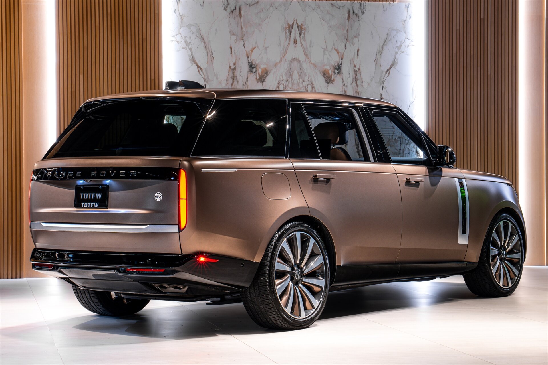 2023 Land Rover Range Rover - Photo 4