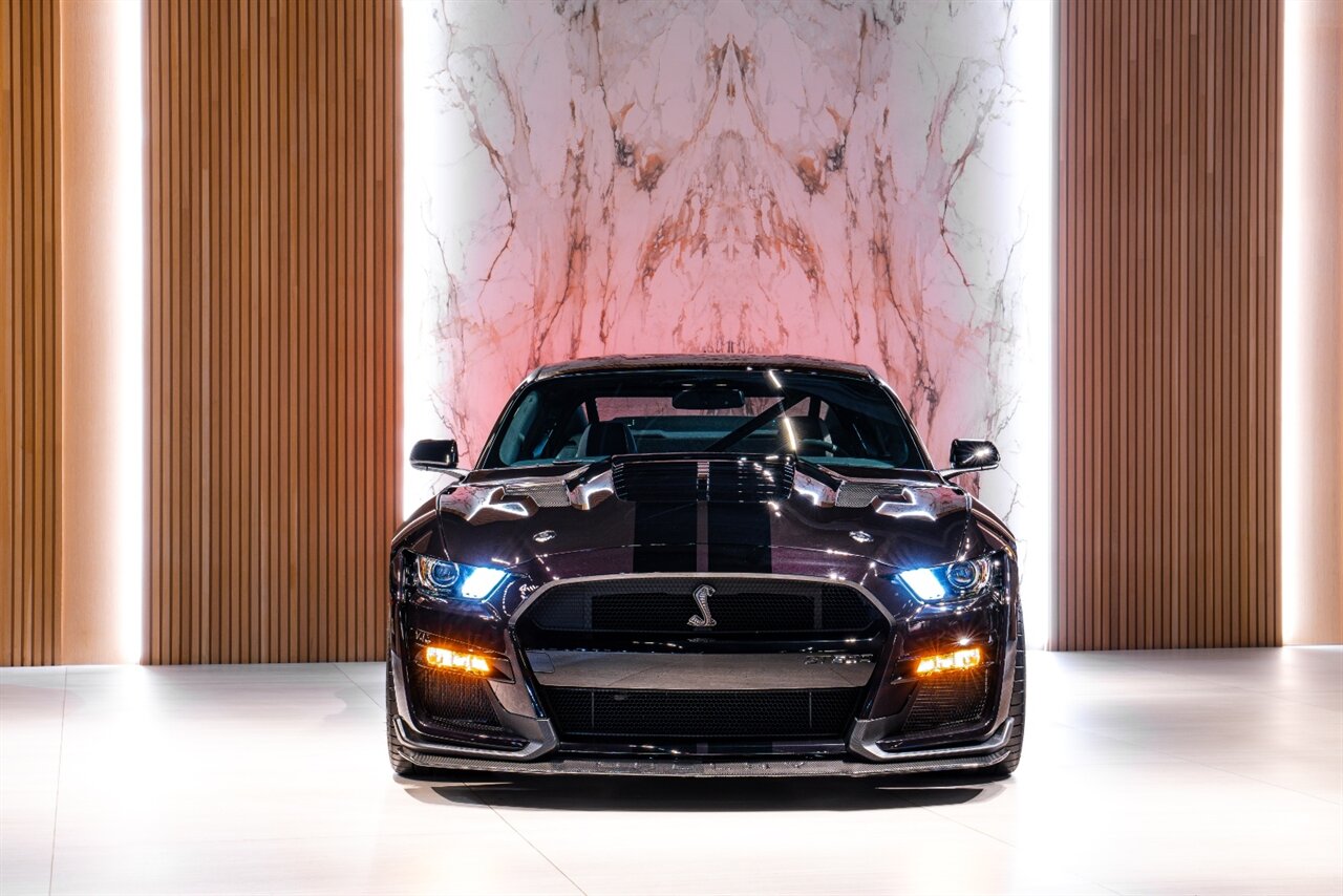 2022 Ford Mustang - Photo 2