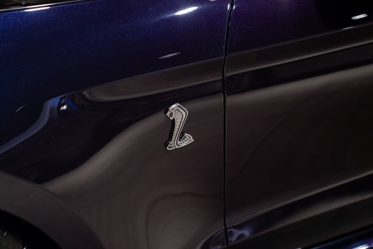 2022 Ford Mustang - Photo 17