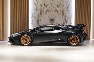 2022 Lamborghini Huracan STO   - Photo 3 - Beverly Hills, CA 90212