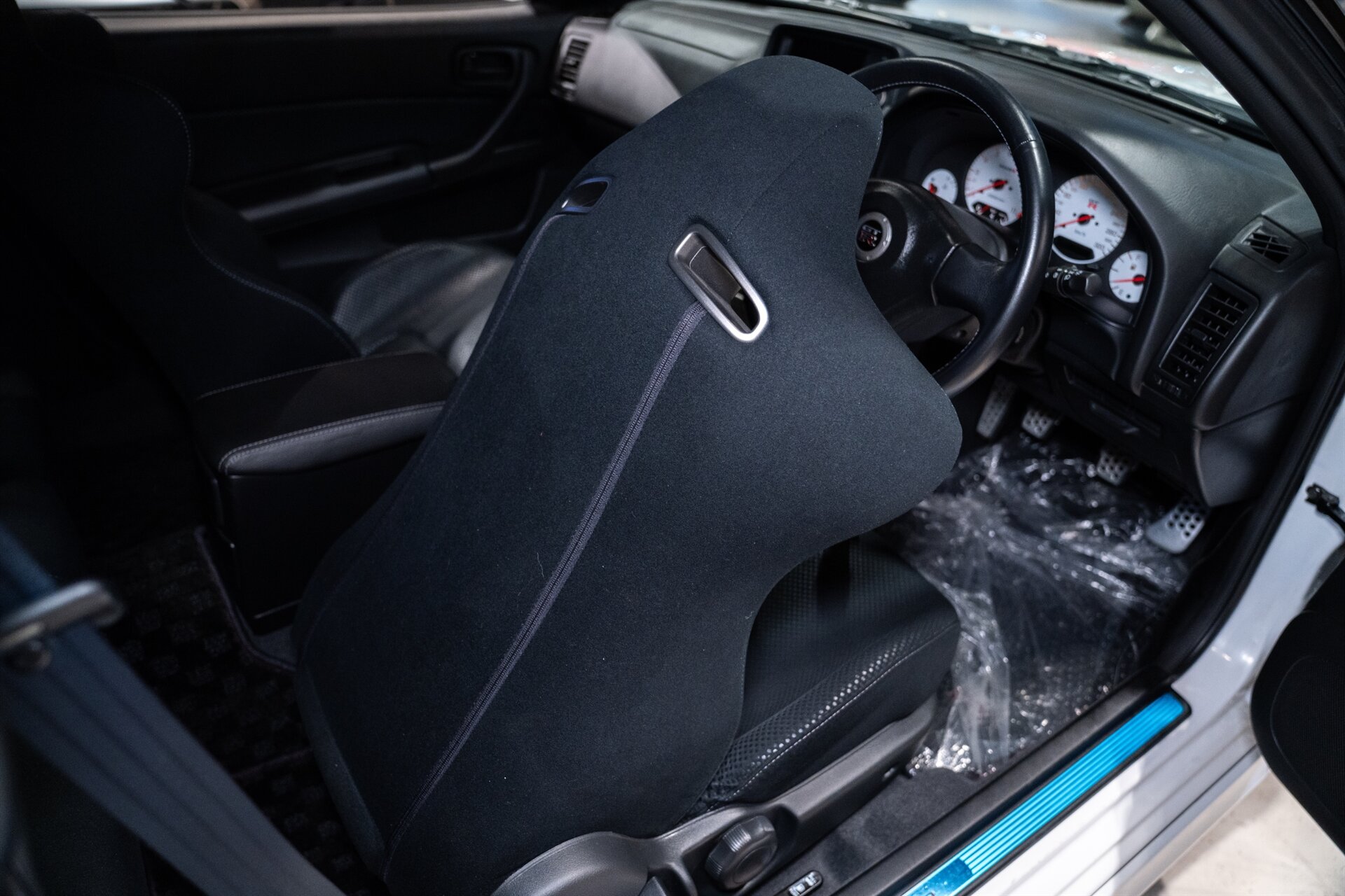 2000 Nissan GT-R - Photo 17