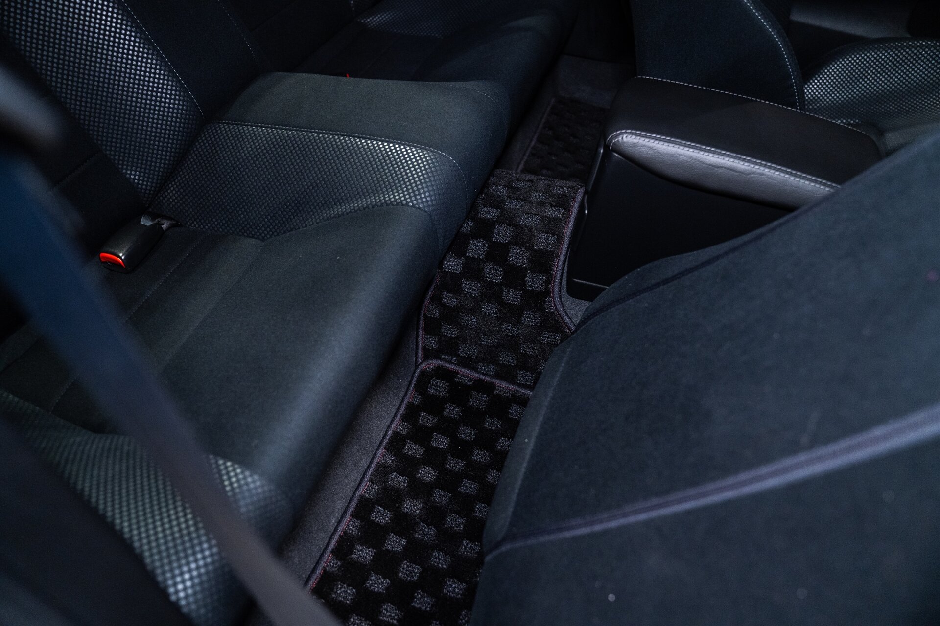 2000 Nissan GT-R - Photo 16