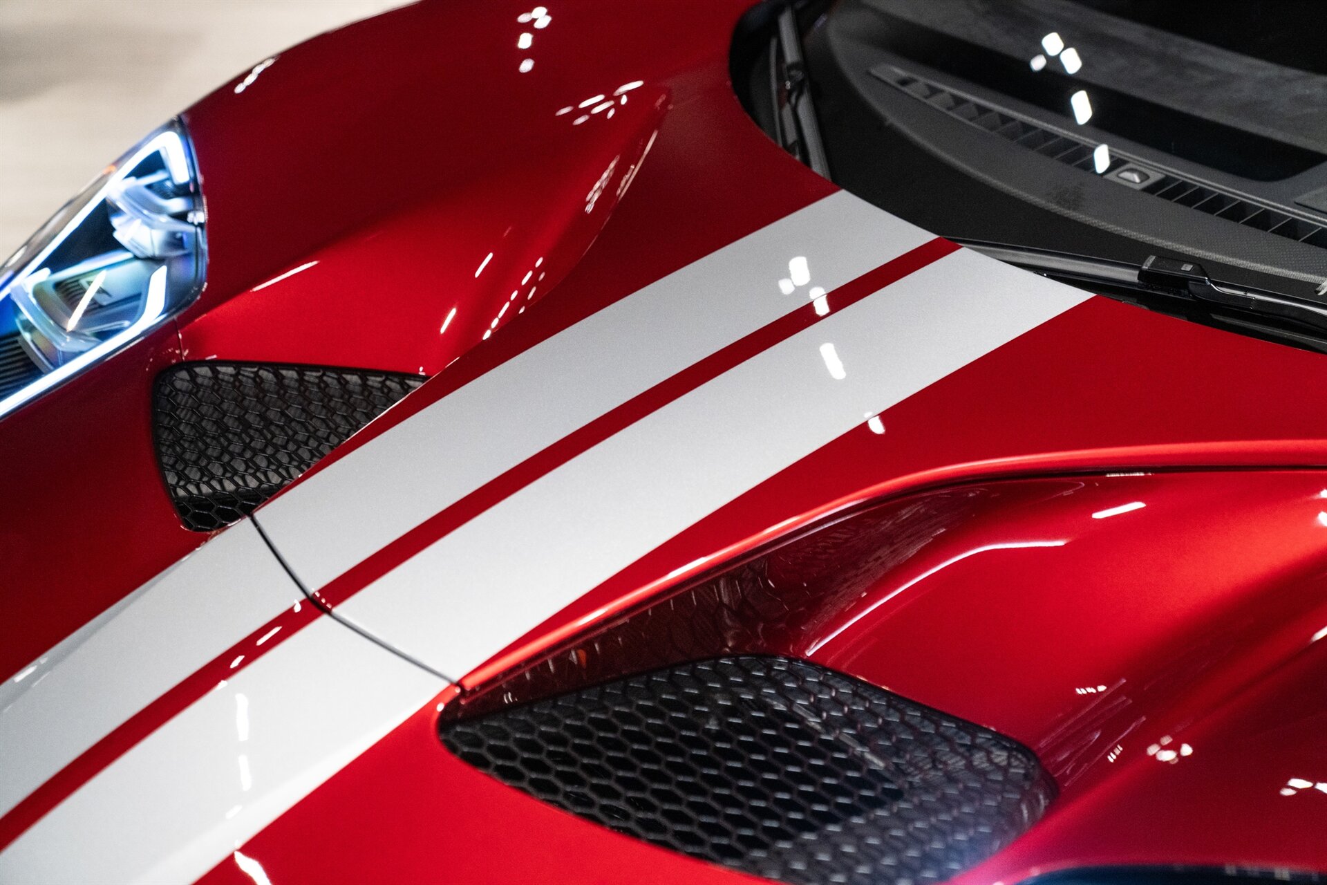 2018 Ford GT - Photo 20