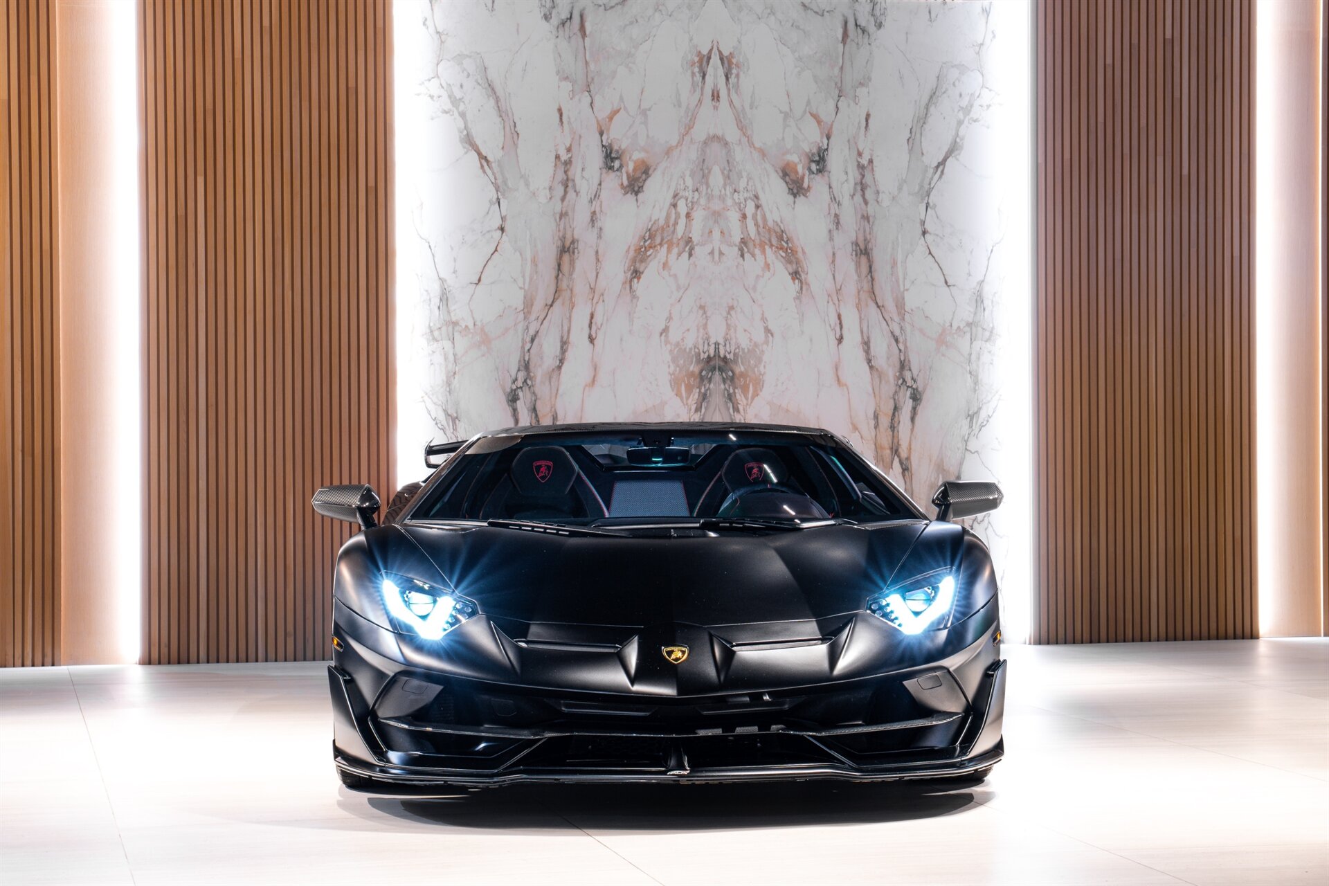 2021 Lamborghini Aventador - Photo 3