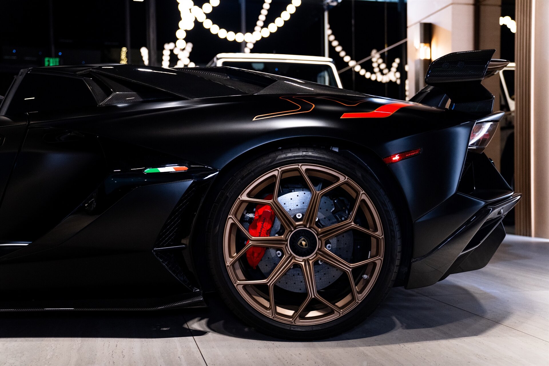 2021 Lamborghini Aventador - Photo 34