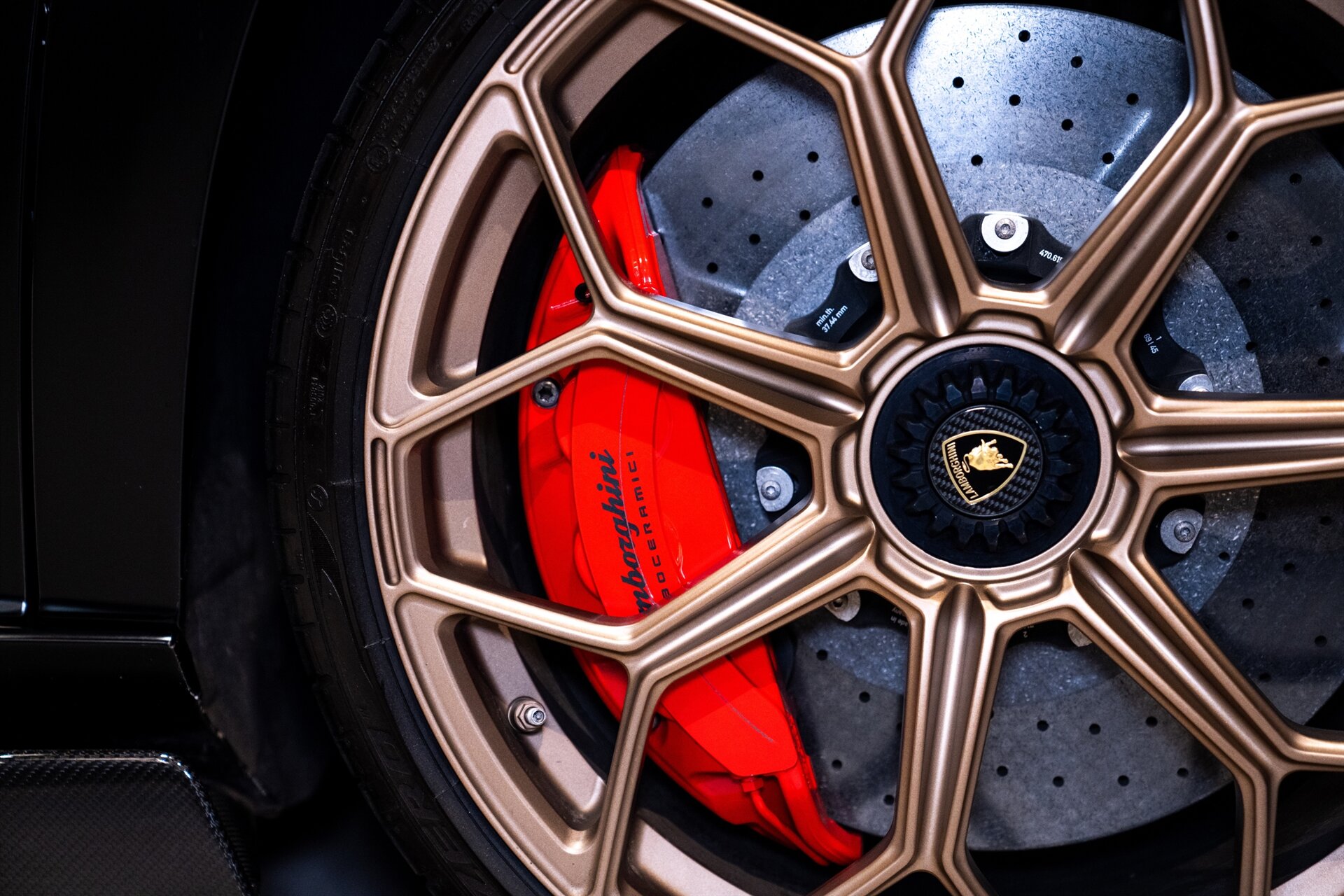 2021 Lamborghini Aventador - Photo 9