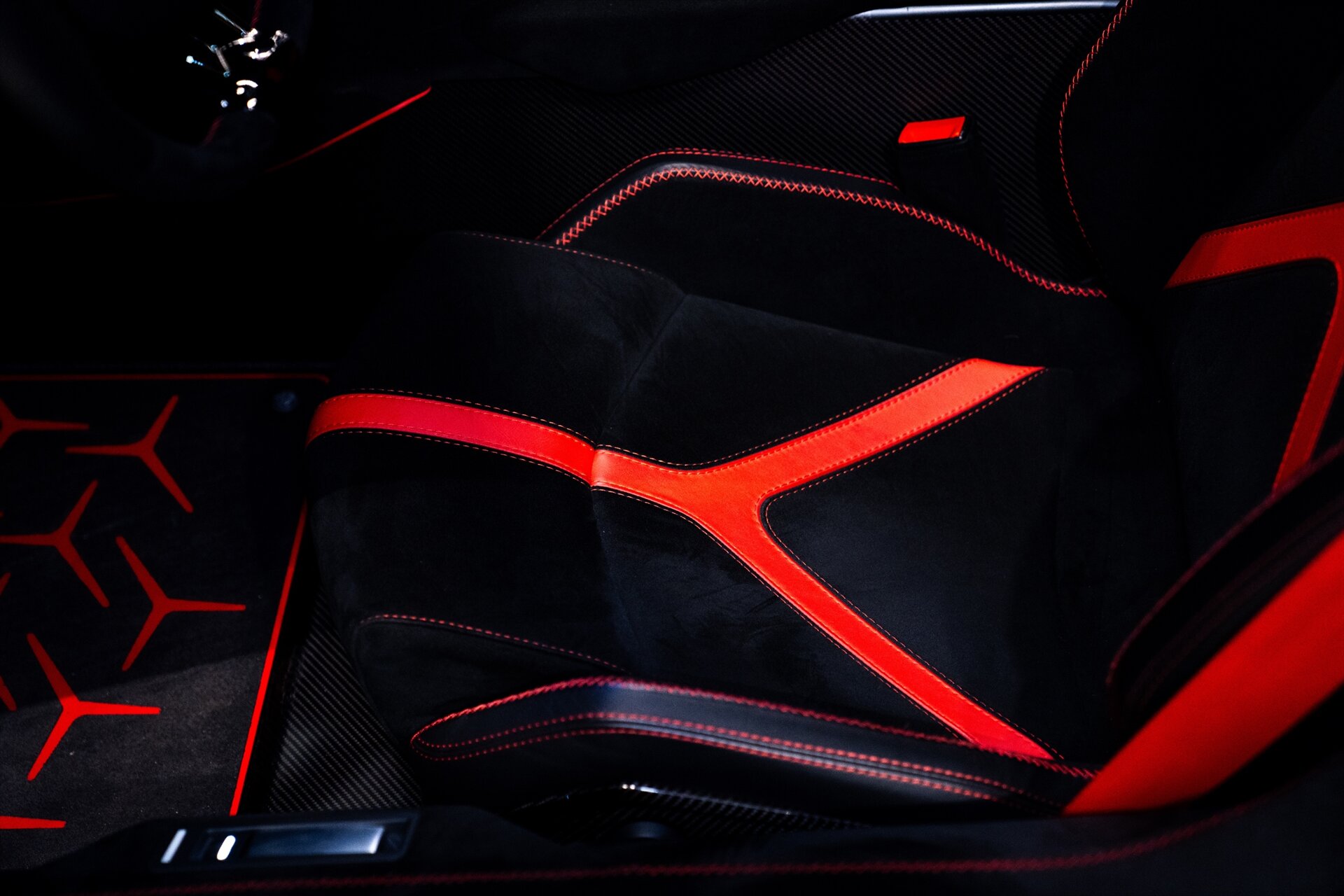 2021 Lamborghini Aventador - Photo 20