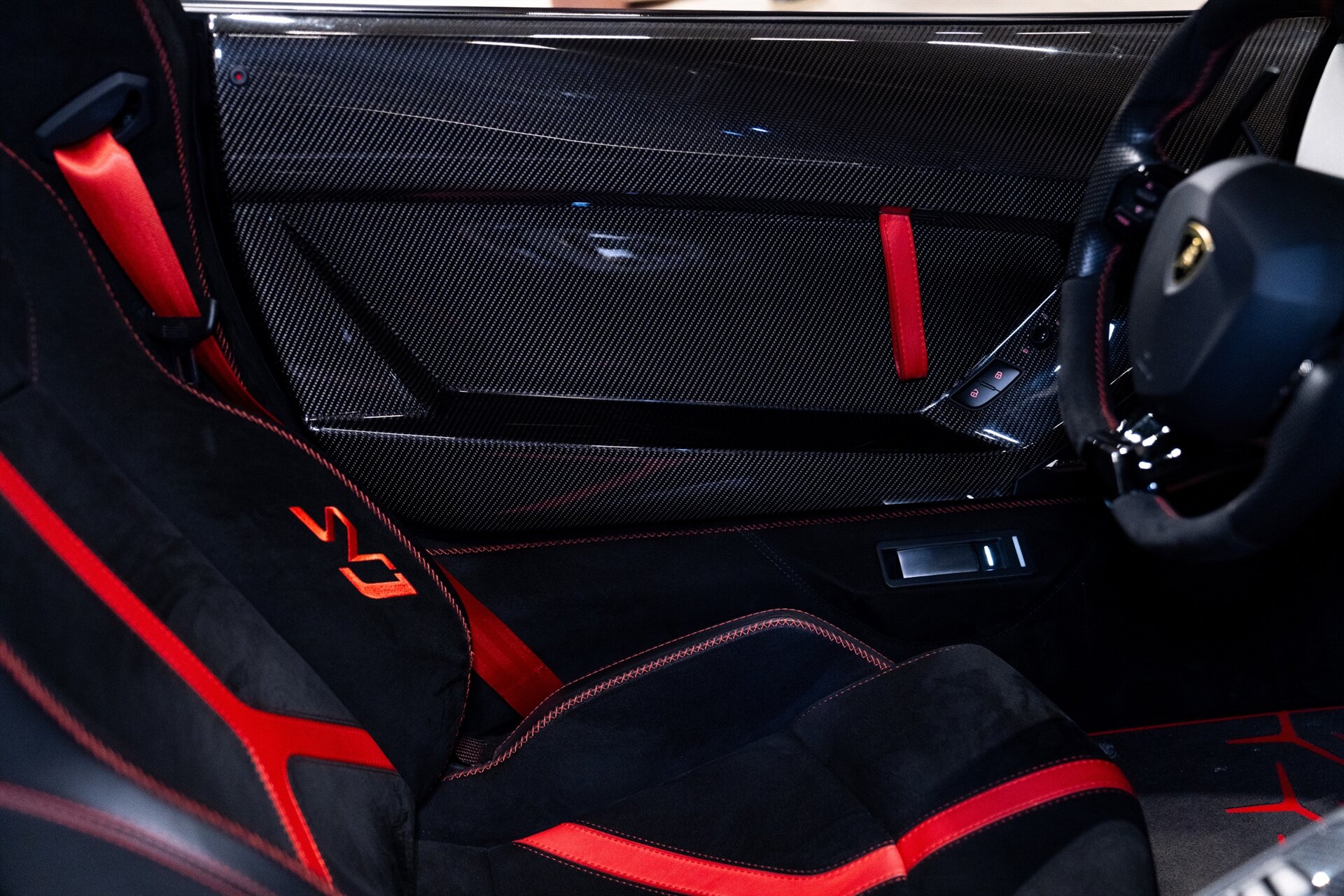 2021 Lamborghini Aventador - Photo 27