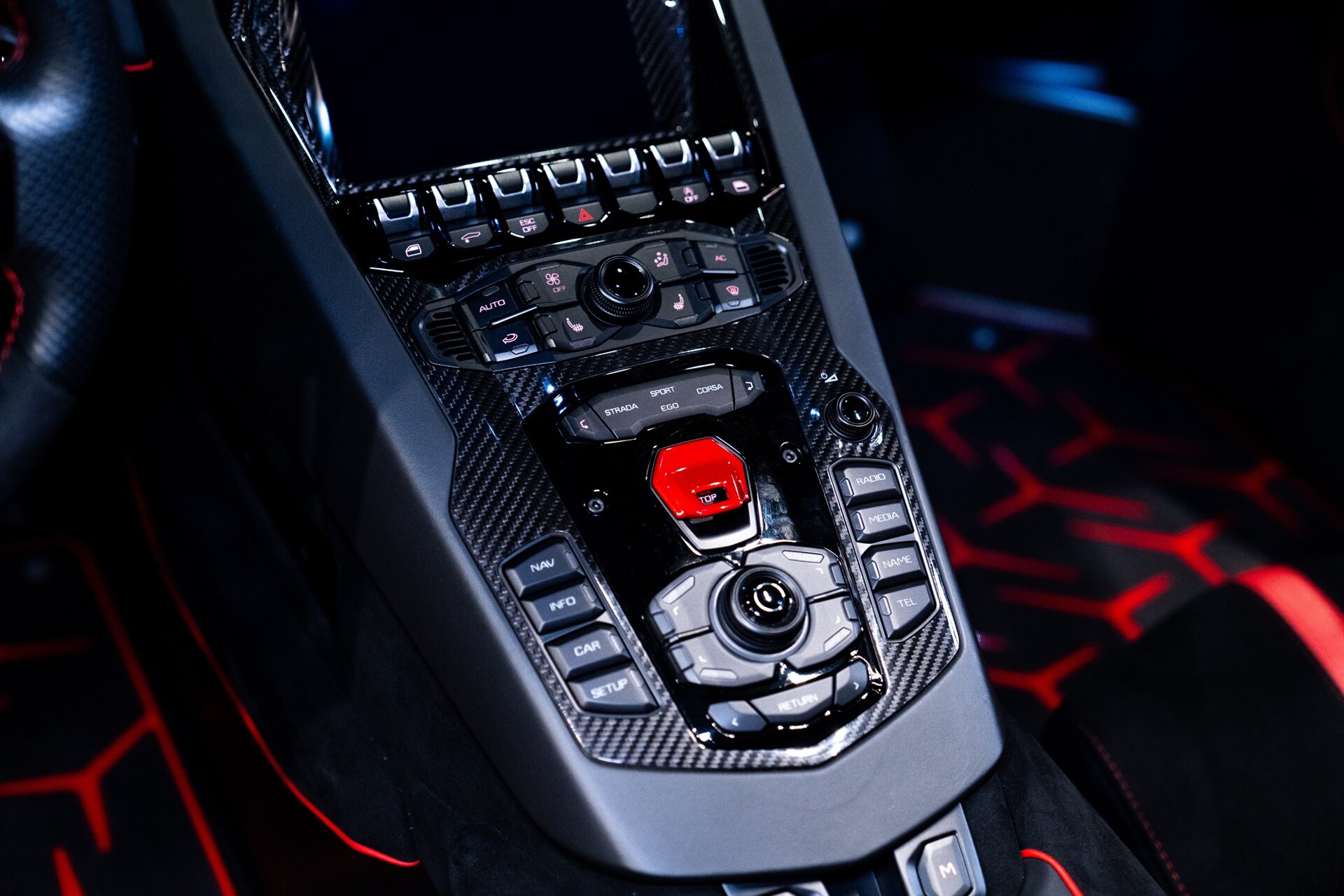 2021 Lamborghini Aventador - Photo 24