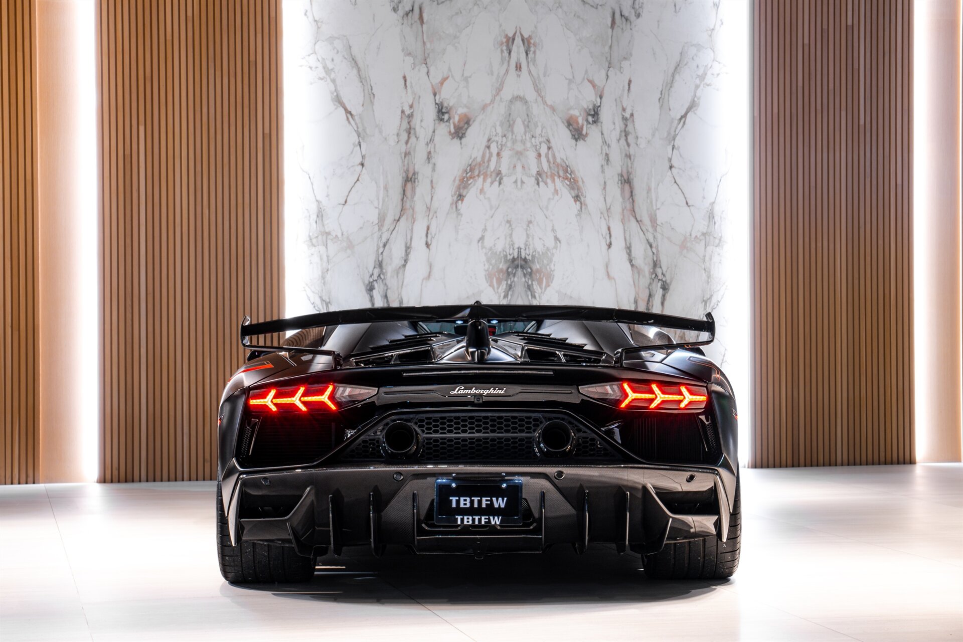 2021 Lamborghini Aventador - Photo 7