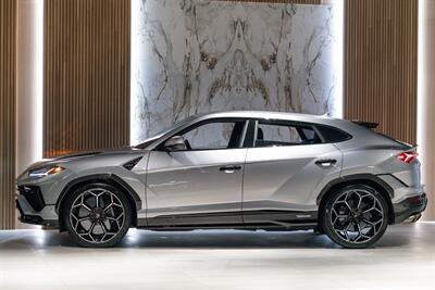 2024 Lamborghini Urus Performante   - Photo 13 - Beverly Hills, CA 90212