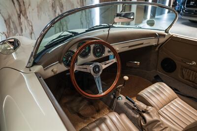 1967 Porsche 356 Speedster Replica   - Photo 19 - Beverly Hills, CA 90212