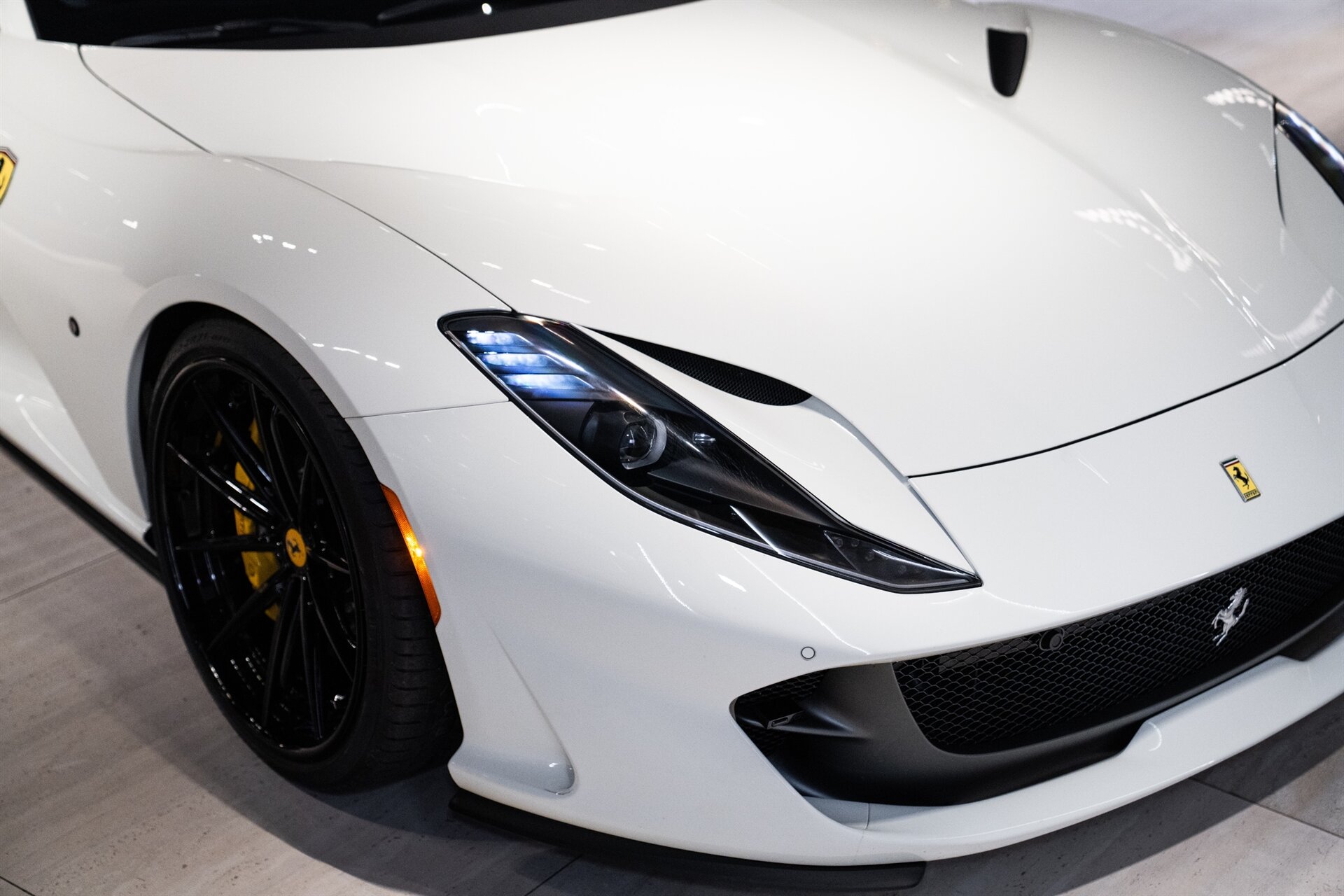 2018 Ferrari 812 Superfast - Photo 14