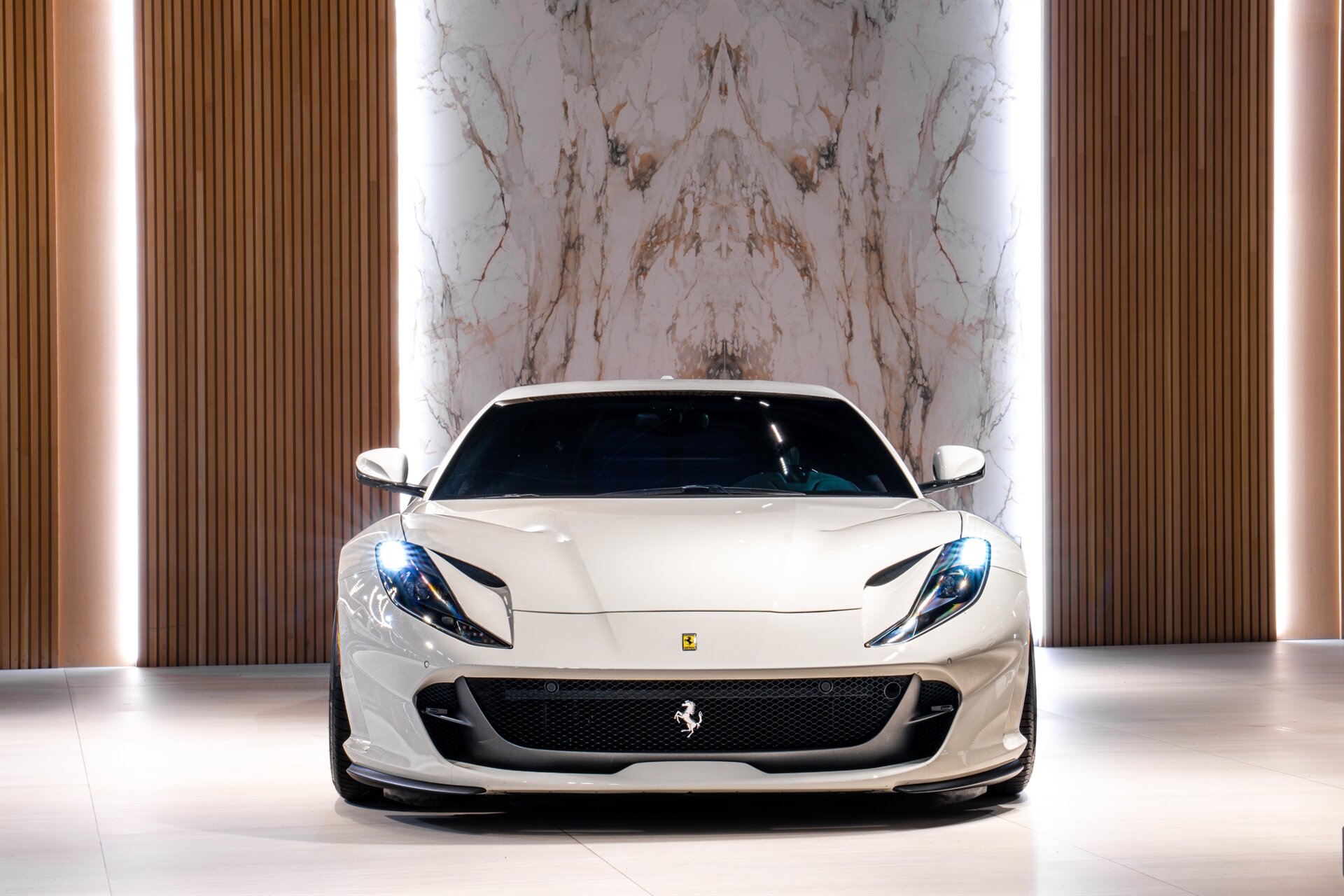 2018 Ferrari 812 Superfast - Photo 2