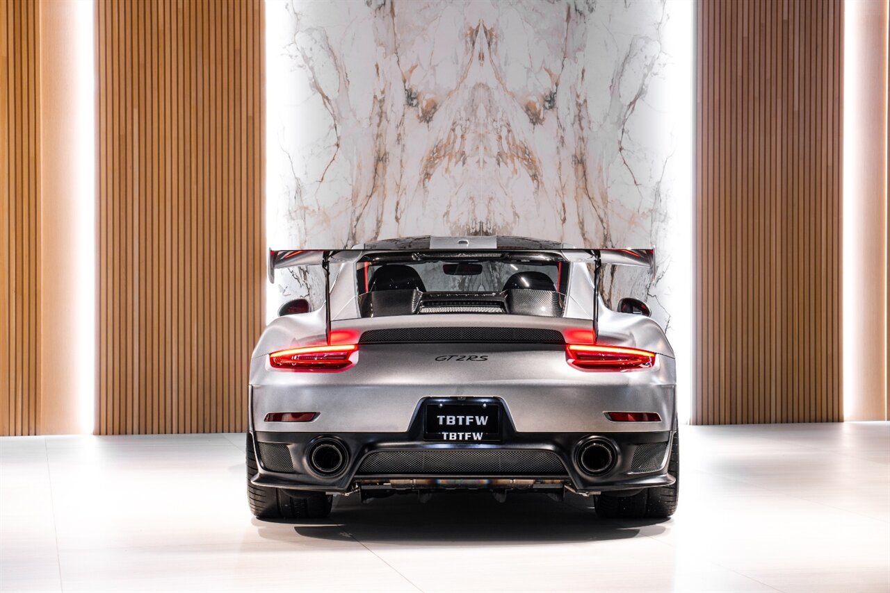 2018 Porsche 911 - Photo 5