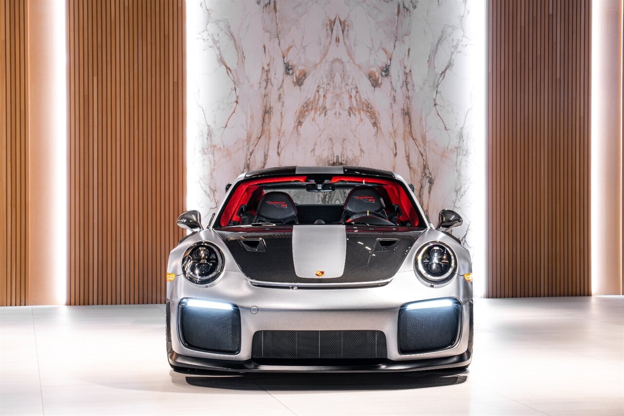 2018 Porsche 911 - Photo 2