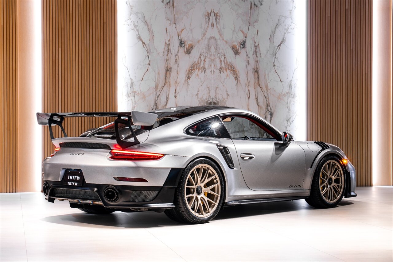 2018 Porsche 911 - Photo 3