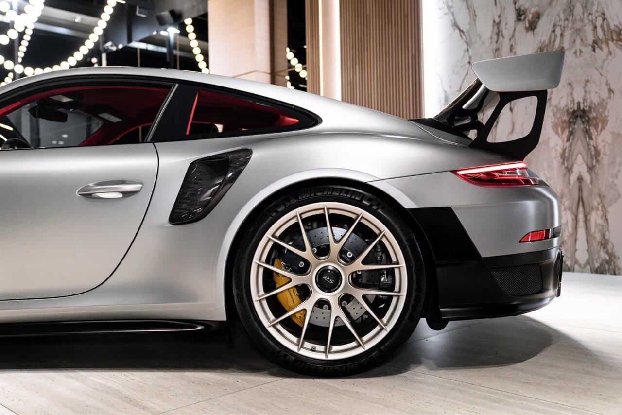 2018 Porsche 911 - Photo 17