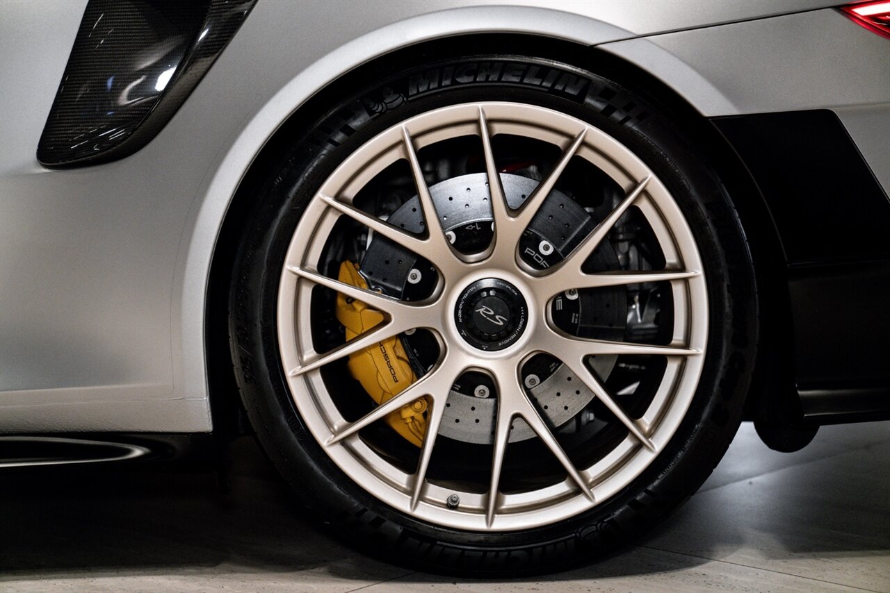 2018 Porsche 911 - Photo 18