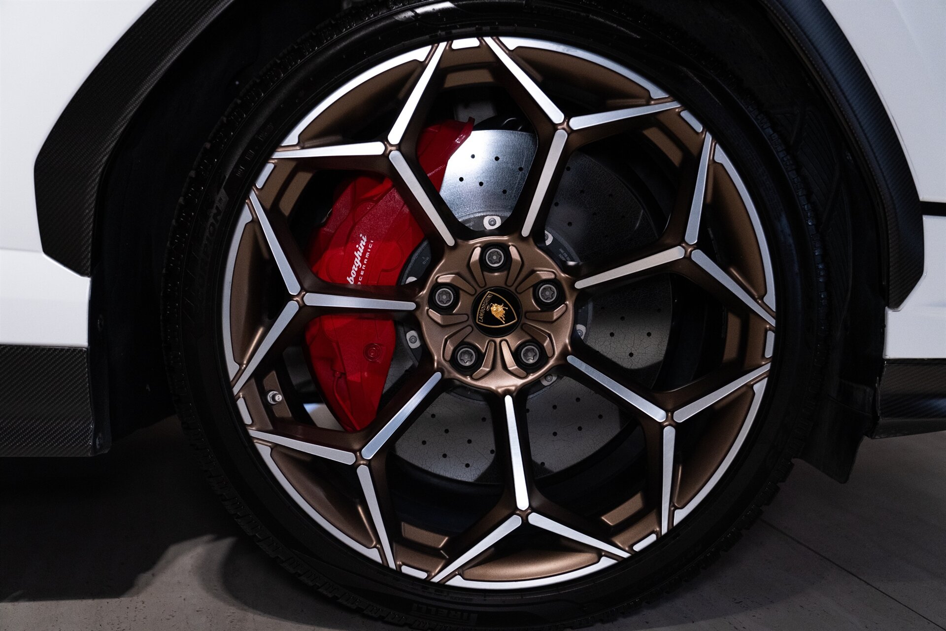 2023 Lamborghini Urus - Photo 22