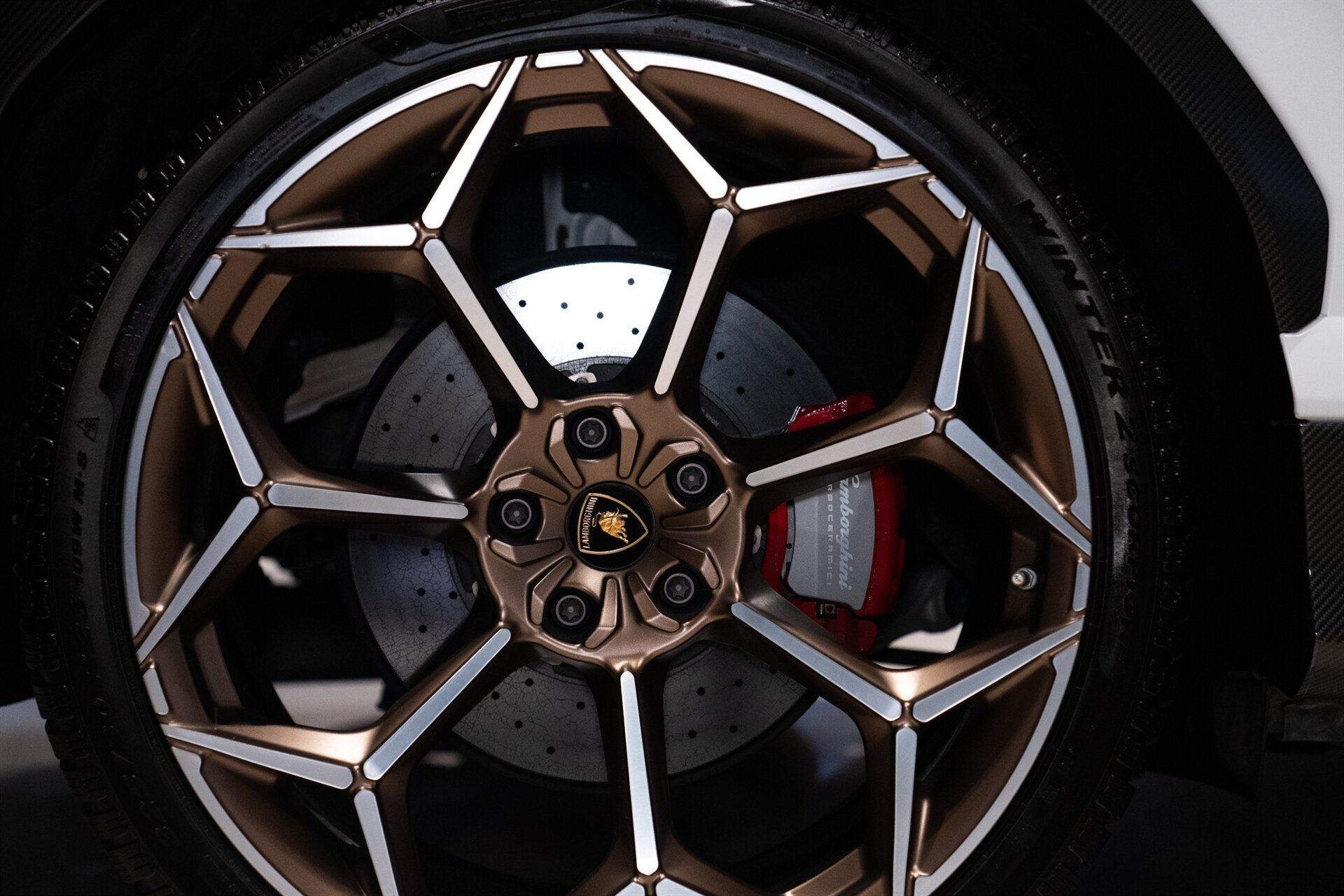 2023 Lamborghini Urus - Photo 9