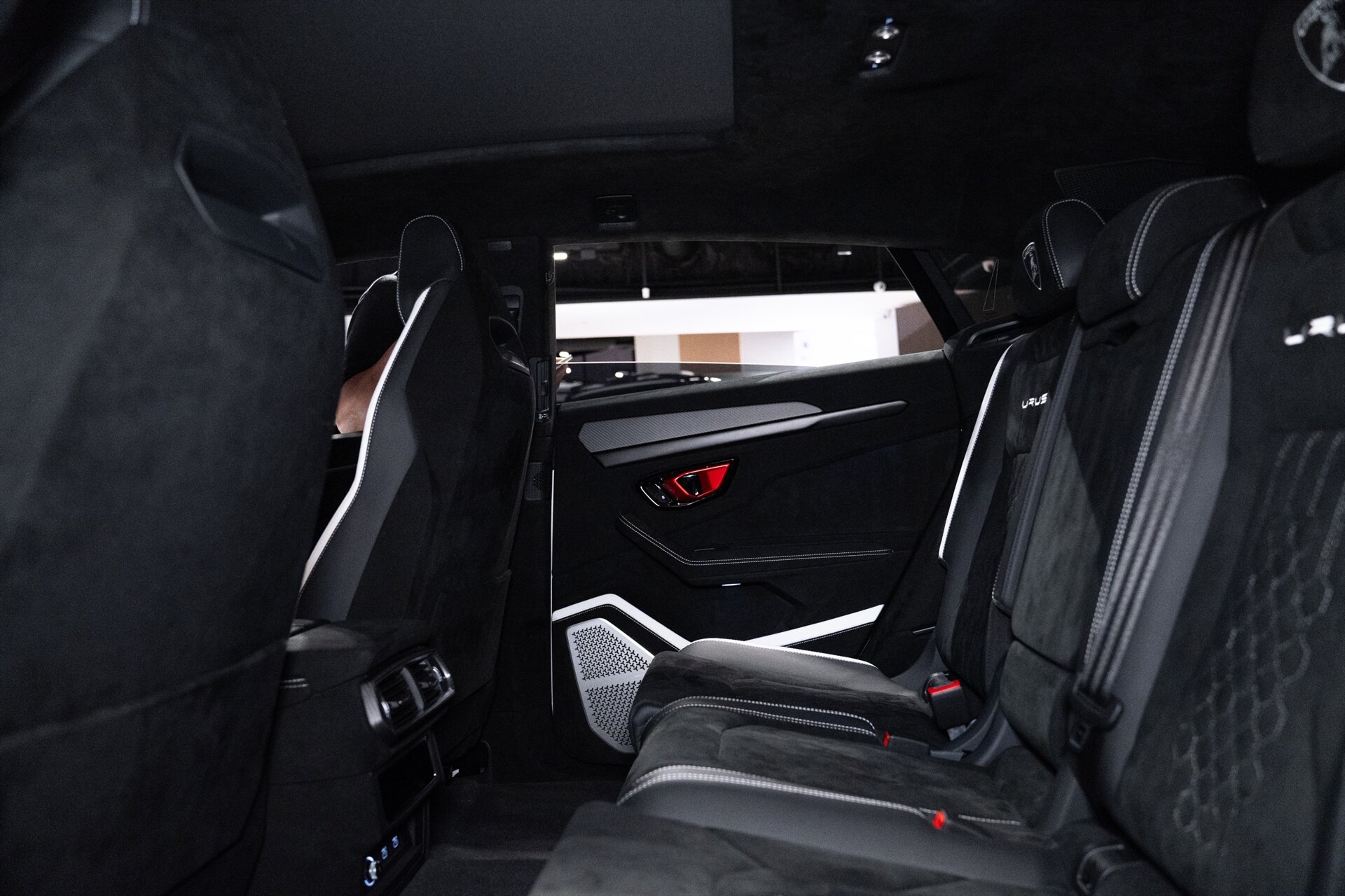 2023 Lamborghini Urus - Photo 45