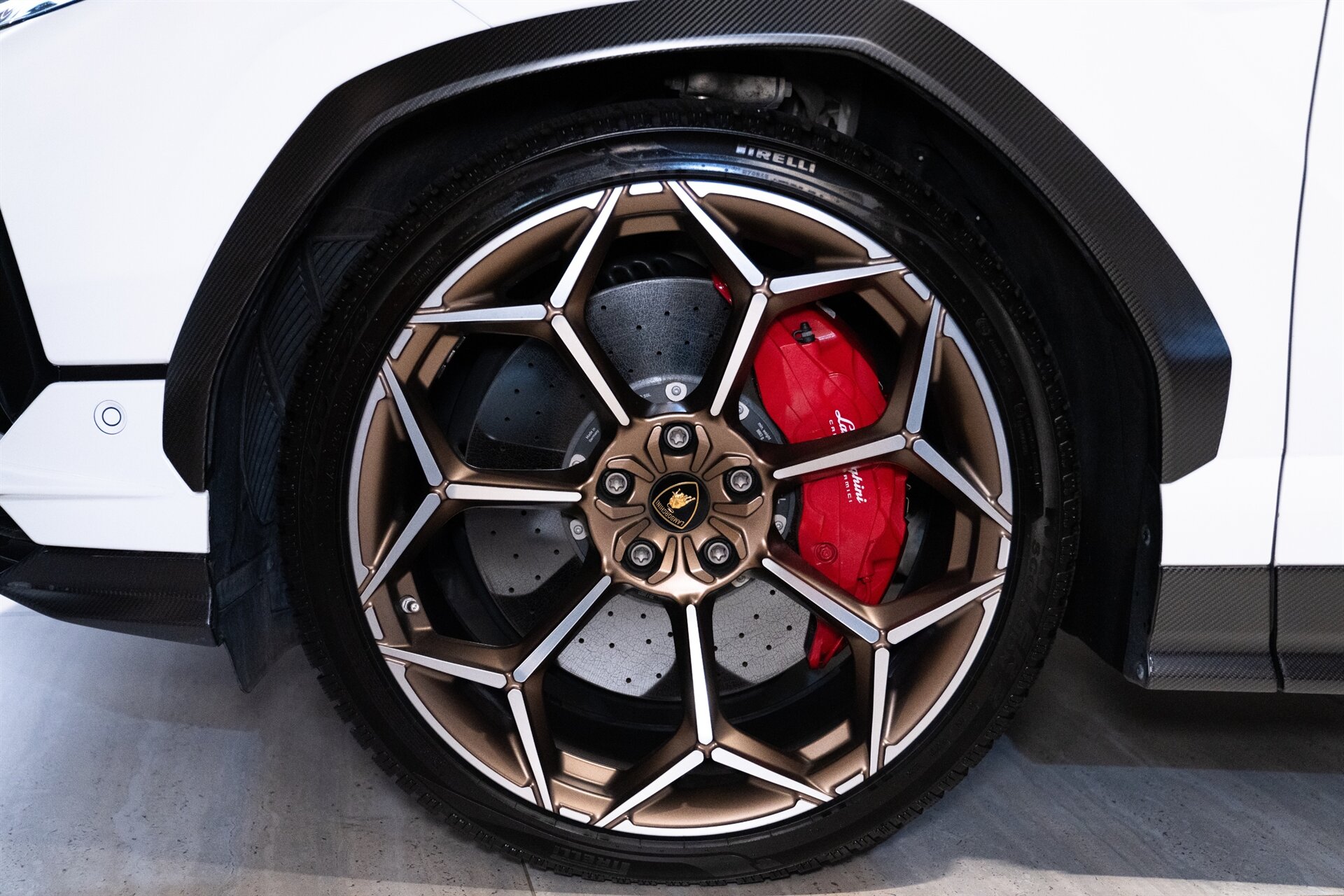 2023 Lamborghini Urus - Photo 14