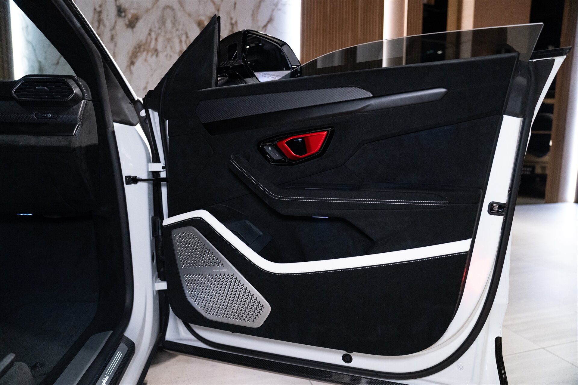 2023 Lamborghini Urus - Photo 27