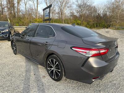 2020 Toyota Camry SE   - Photo 3 - Logansport, IN 46947