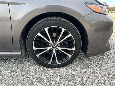 2020 Toyota Camry SE   - Photo 14 - Logansport, IN 46947