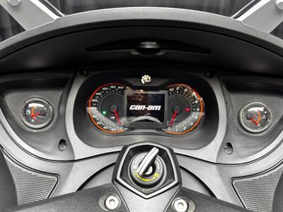 2014 BOMBARDIER SPYDER RTS   - Photo 17 - Pembroke Park, FL 33009