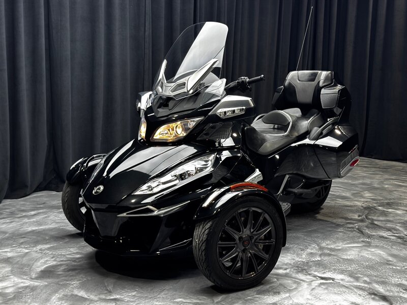 2014 BOMBARDIER SPYDER RTS  