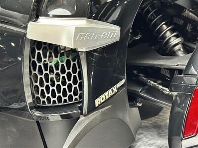 2014 BOMBARDIER SPYDER RTS   - Photo 12 - Pembroke Park, FL 33009