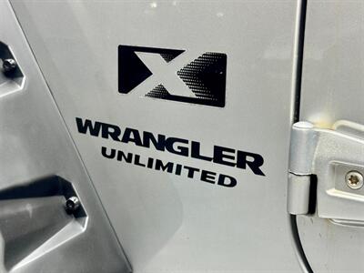 2008 Jeep Wrangler Unlimited X   - Photo 14 - Pembroke Park, FL 33009