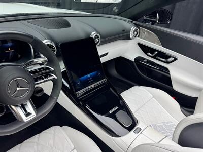 2025 Mercedes-Benz AMG SL 43 - Photo 14 - Pembroke Park, FL 33009