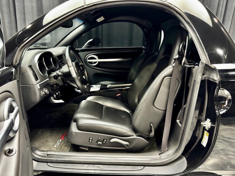 2005 Chevrolet SSR LS 6 SPEED MANUAL  