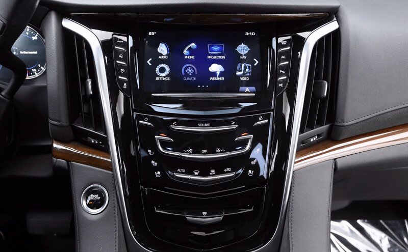 2020 Cadillac Escalade Premium Luxury photo
