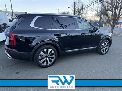 2022 Kia Telluride EX   - Photo 3 - Ukiah, CA 95482