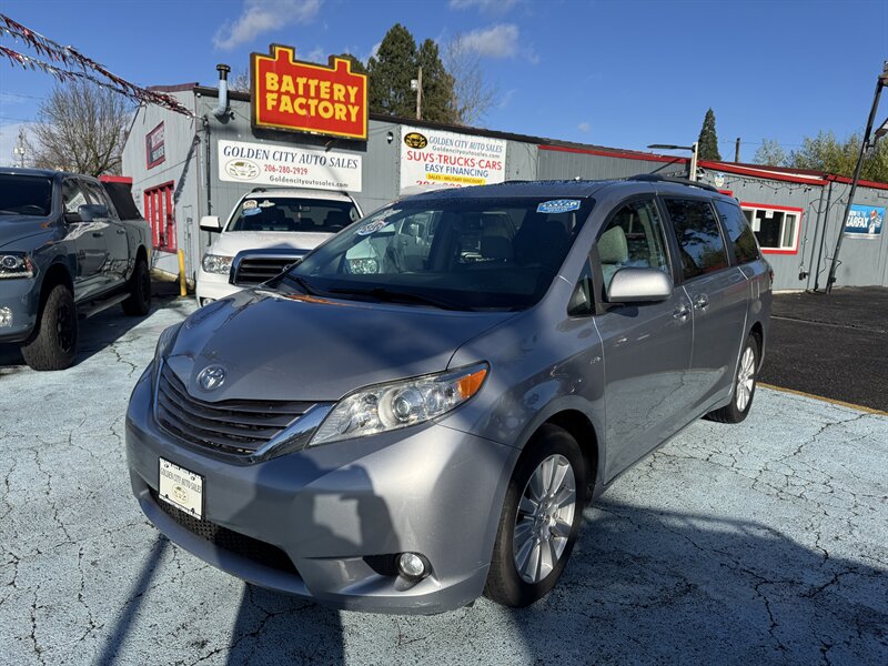 2017 Toyota Sienna XLE