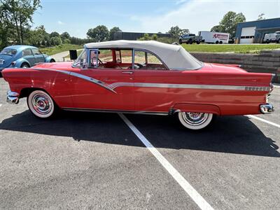 1956 Ford Fairlane Sun Liner   - Photo 3 - Mooresville, NC 28115