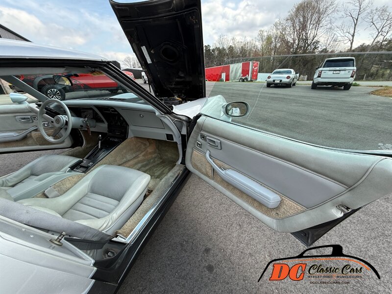 1982 Chevrolet Corvette - Photo 27 - Mooresville, NC 28115