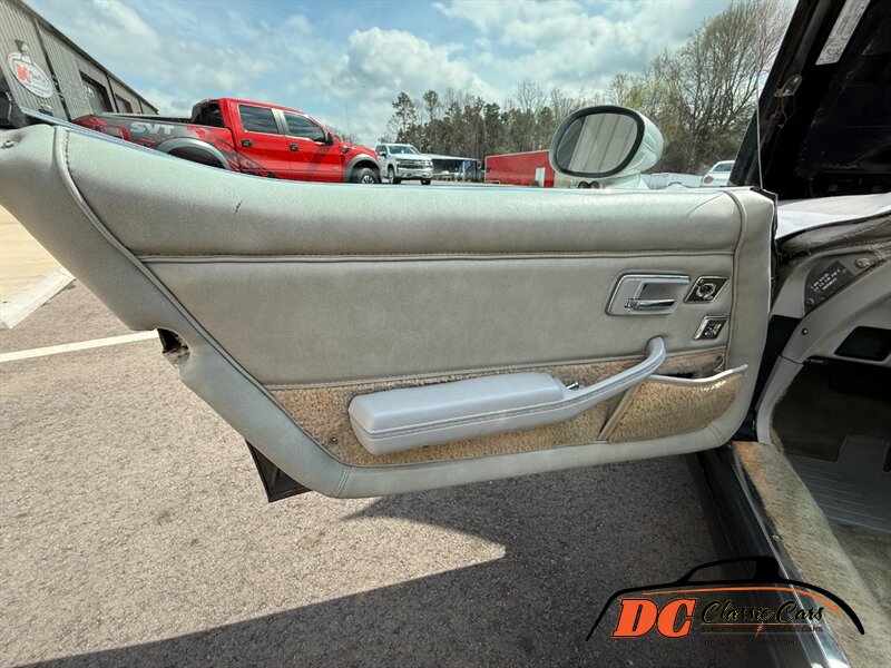 1982 Chevrolet Corvette - Photo 22 - Mooresville, NC 28115