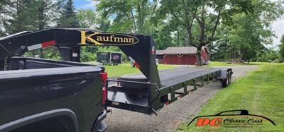 2020 Kaufman Gooseneck 36 Foot Deck Flat Car Trailer   - Photo 1 - Mooresville, NC 28115