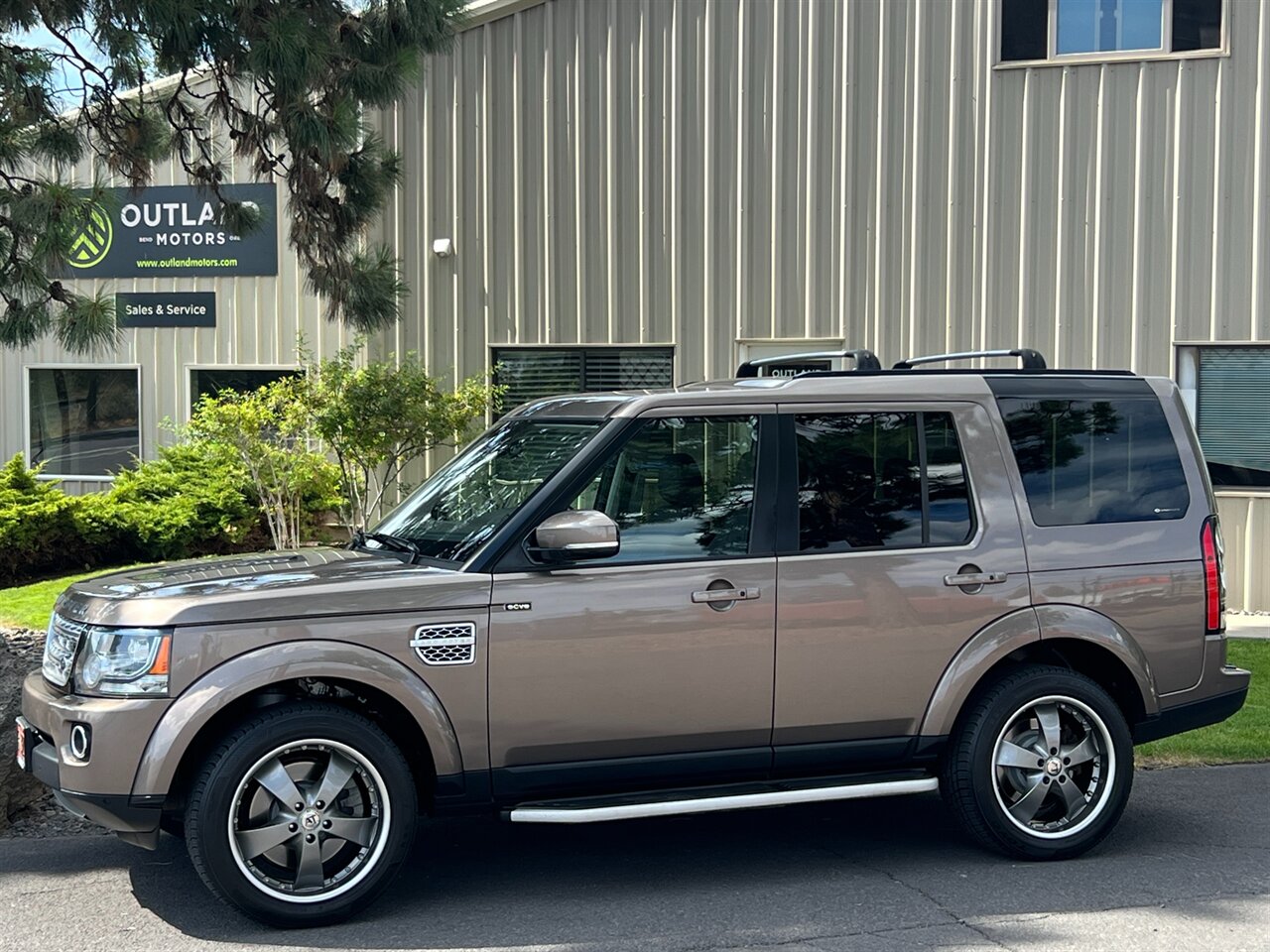 2015 Land Rover LR4 HSE LUX  1-Owner! - Photo 1 - Bend, OR 97702