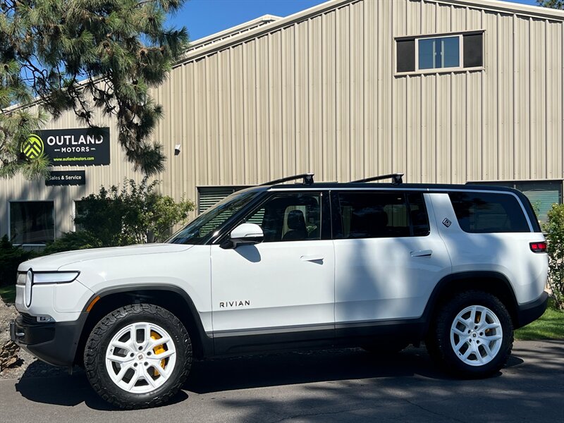 2023 Rivian R1S Adventure   - Photo 1 - Bend, OR 97702