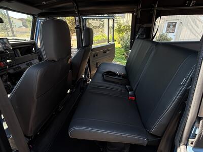 1994 Land Rover Defender 110 Soft Top   - Photo 25 - Bend, OR 97702