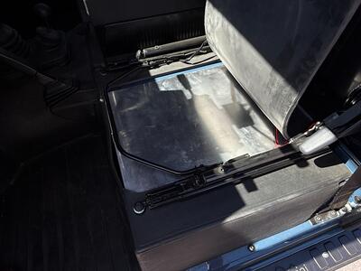 1994 Land Rover Defender 110 Soft Top   - Photo 35 - Bend, OR 97702